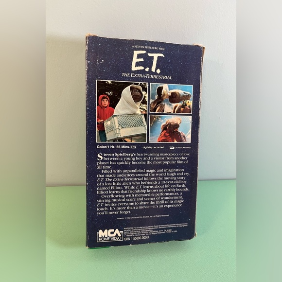 E.T. The Extra-Terrestrial VHS Tape, Steven Spielberg, Kid Alien type movie - Picture 3 of 4